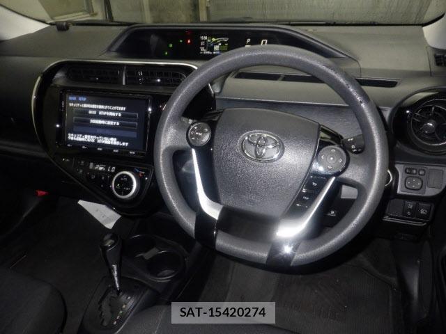 Toyota AQUA 2018 8682940-3