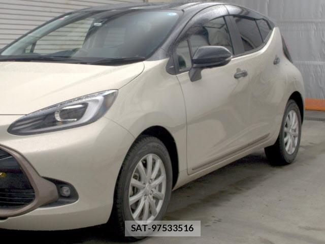 Toyota AQUA 2025 8682941-4
