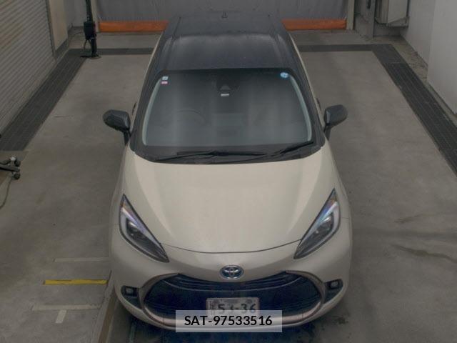 Toyota AQUA 2025 8682941-6
