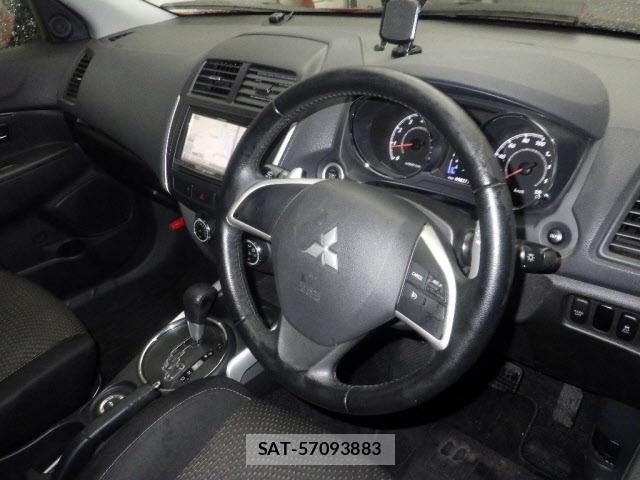 Mitsubishi RVR 2013 8931622-3
