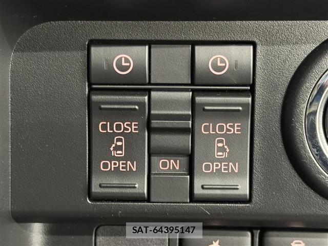 Toyota ROOMY 2023 8913985-25