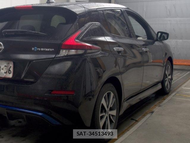 Nissan LEAF 2021 8774105-5