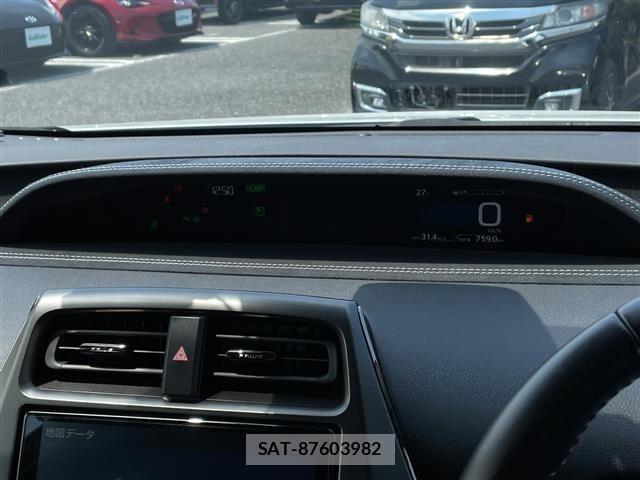 Toyota PRIUS PHV 2021 8915572-11
