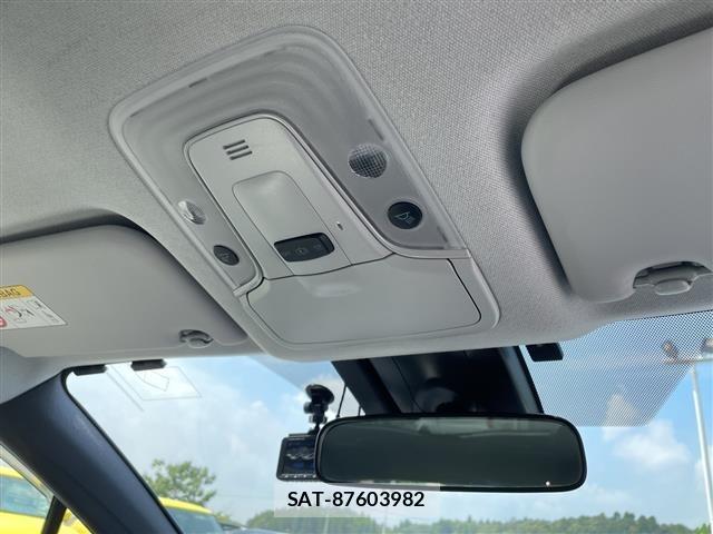 Toyota PRIUS PHV 2021 8915572-20