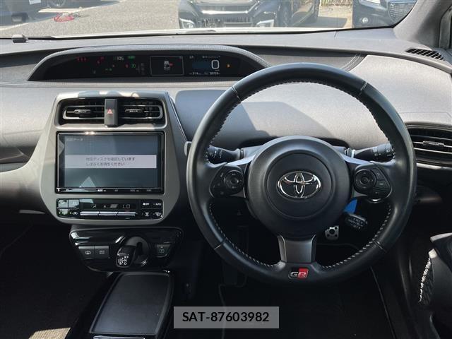 Toyota PRIUS PHV 2021 8915572-22