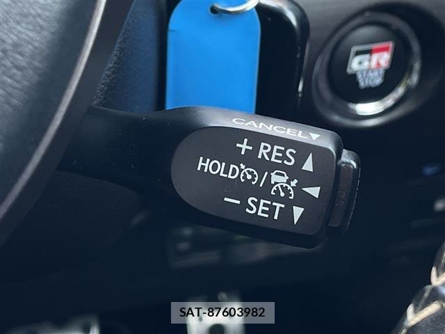 Toyota PRIUS PHV 2021 8915572-6
