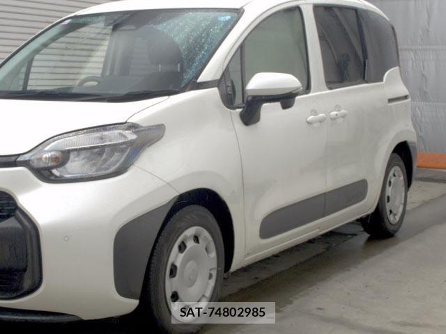 Toyota SIENTA 2024 8764420-4