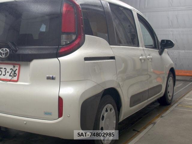 Toyota SIENTA 2024 8764420-5