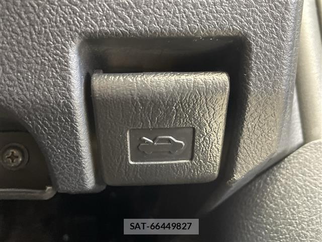 Toyota CROWN 2013 8937442-6