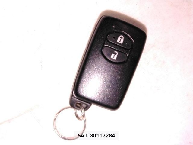 Toyota AQUA 2015 8682942-10