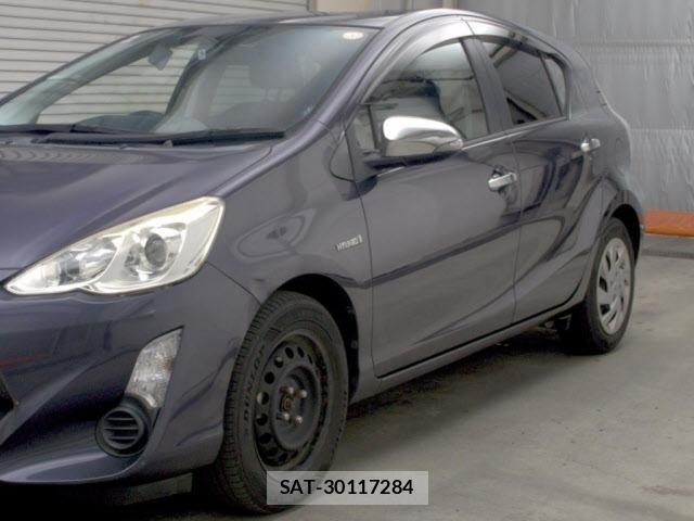 Toyota AQUA 2015 8682942-4