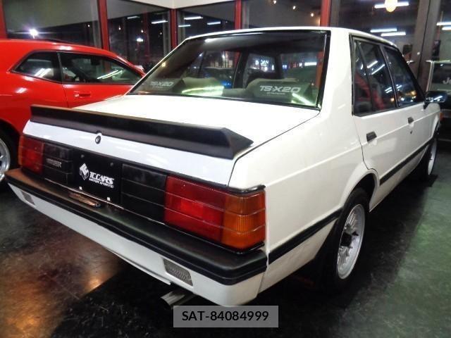 Mitsubishi LANCER 1985 8864184-1