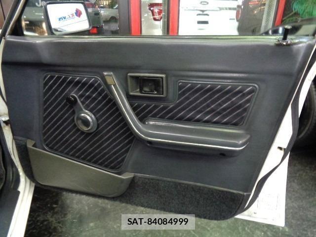 Mitsubishi LANCER 1985 8864184-9