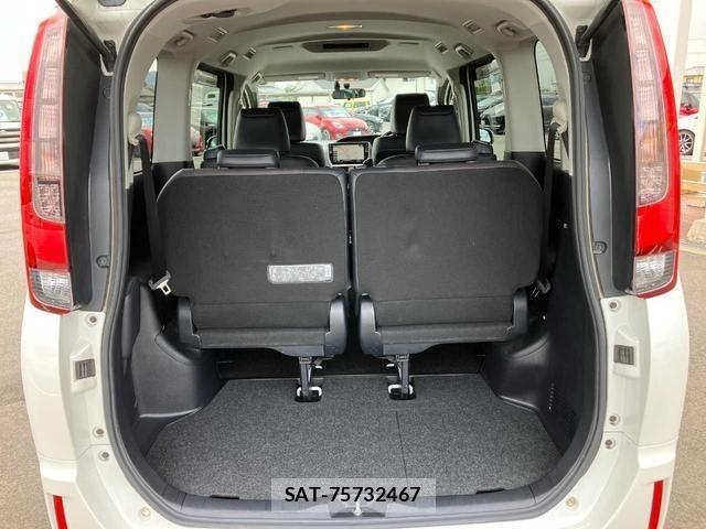 Toyota ESQUIRE 2015 8908406-11