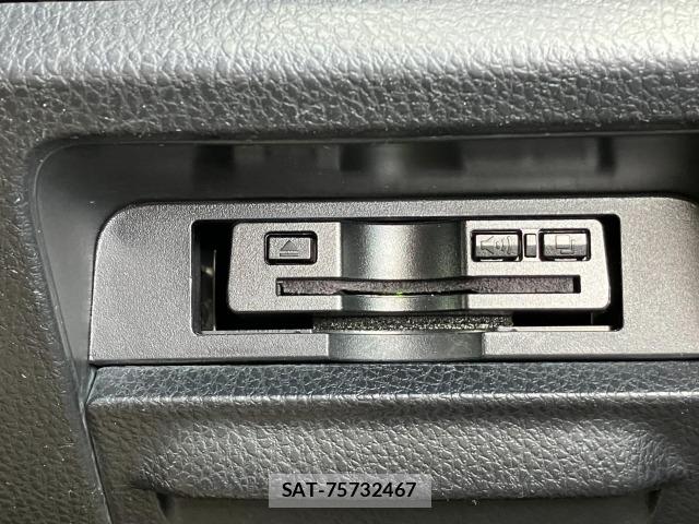 Toyota ESQUIRE 2015 8908406-21