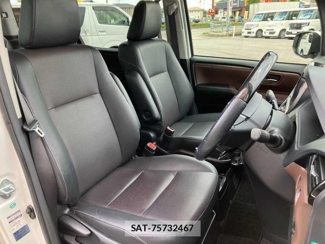 Toyota ESQUIRE 2015 8908406-8