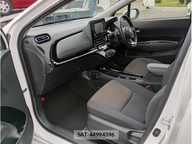 Toyota AQUA 2024 8682979-18