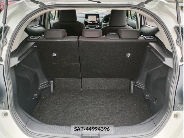 Toyota AQUA 2024 8682979-27