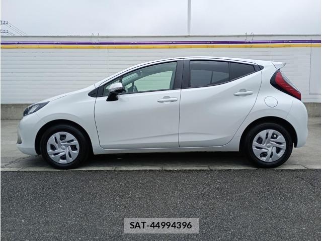 Toyota AQUA 2024 8682979-32