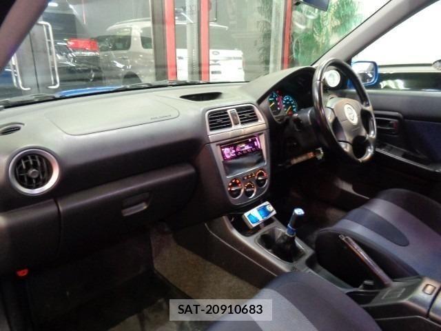 Subaru IMPREZA 2000 8680156-34