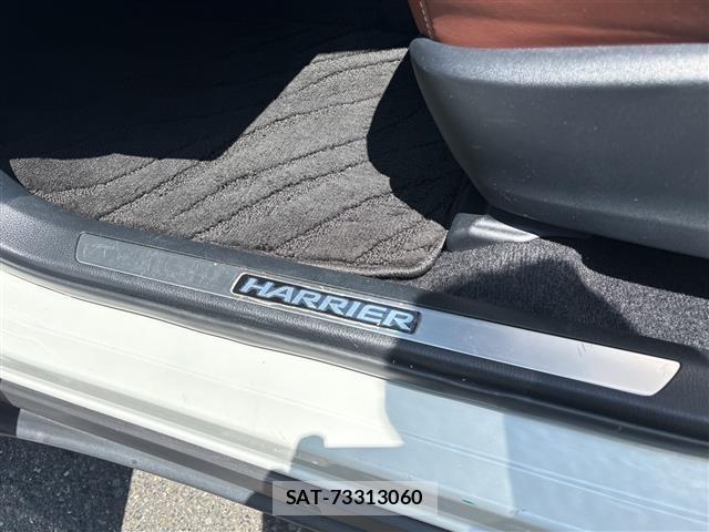 Toyota HARRIER 2018 8936793-4