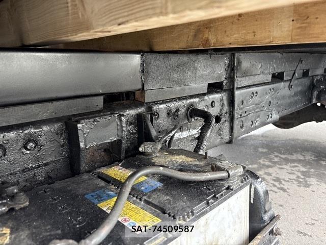 Mitsubishi CANTER 1996 8716778-12