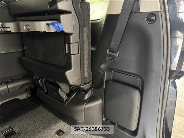 Nissan SERENA 2018 8924293-12