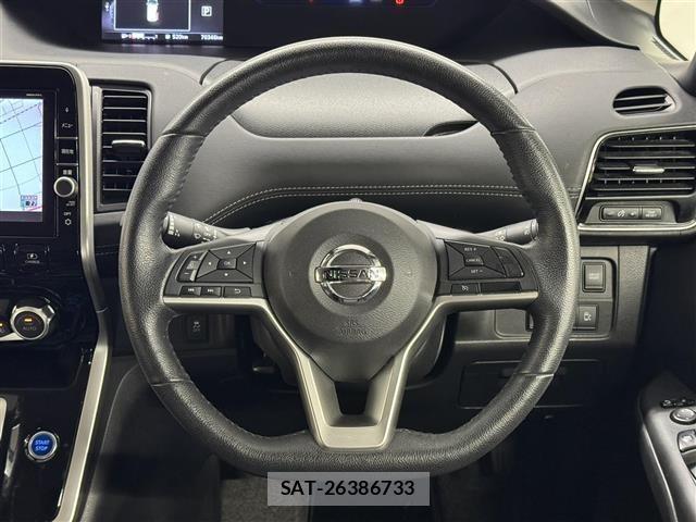 Nissan SERENA 2018 8924293-17