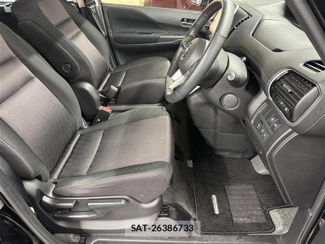 Nissan SERENA 2018 8924293-2