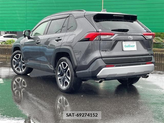 Toyota RAV4 2019 8938044-13