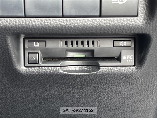 Toyota RAV4 2019 8938044-17