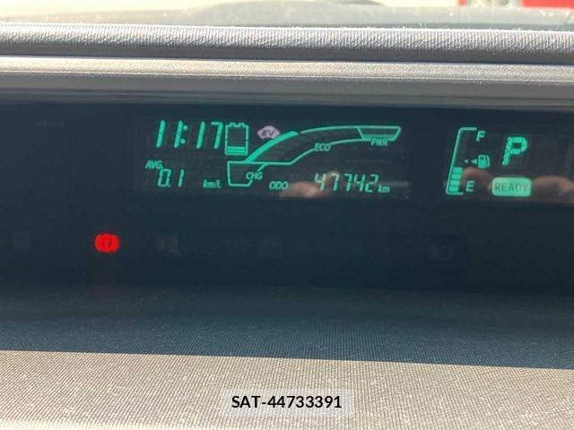 Toyota AQUA 2013 8682984-12