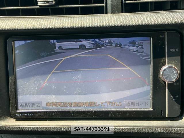 Toyota AQUA 2013 8682984-14