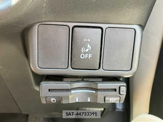 Toyota AQUA 2013 8682984-19