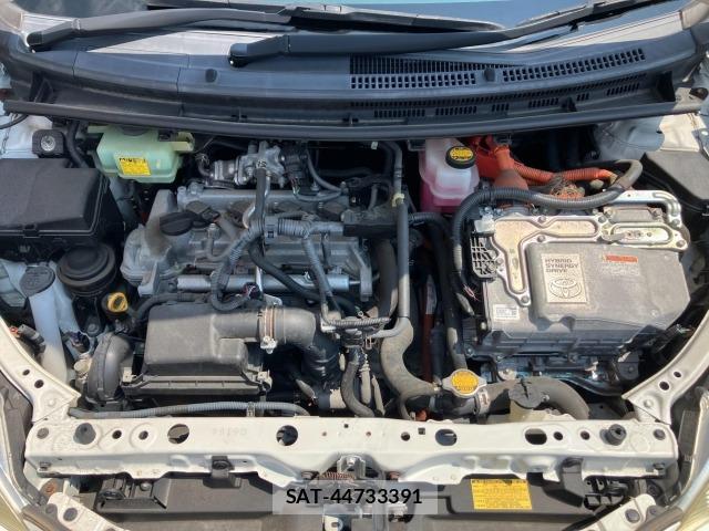 Toyota AQUA 2013 8682984-23