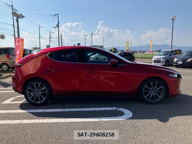 Mazda MAZDA3 2019 8689907-24