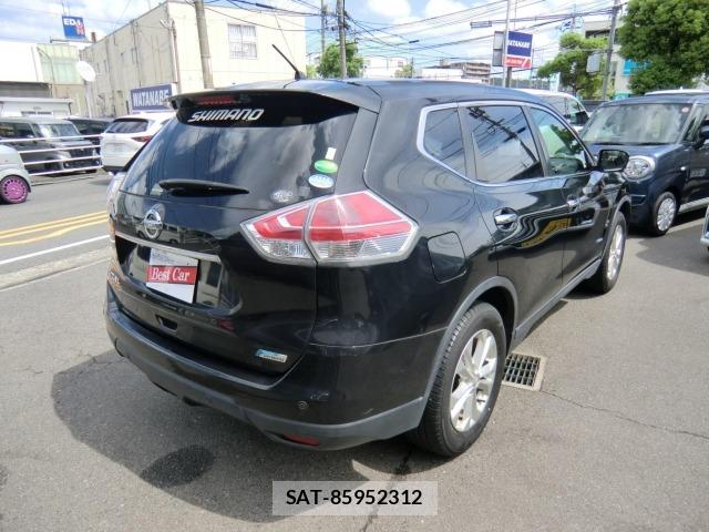 Nissan X-TRAIL 2016 8825603-1