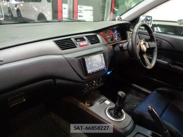 Mitsubishi LANCER 2001 8677958-11