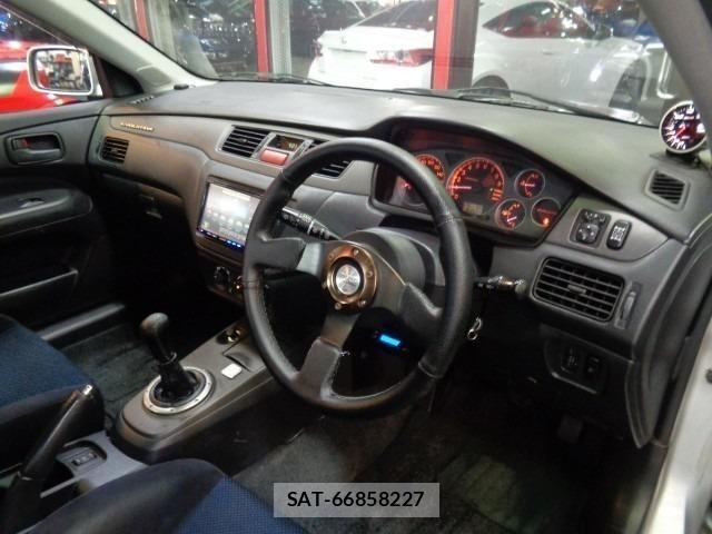 Mitsubishi LANCER 2001 8677958-2