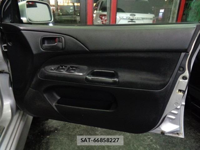 Mitsubishi LANCER 2001 8677958-35