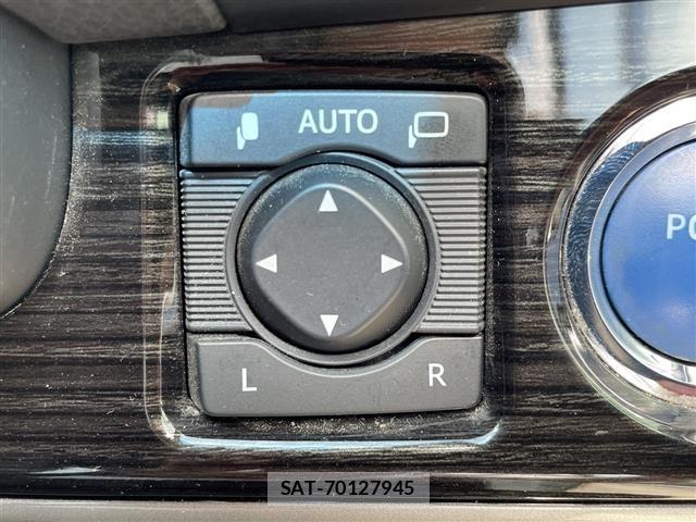 Toyota CROWN 2018 8680498-3