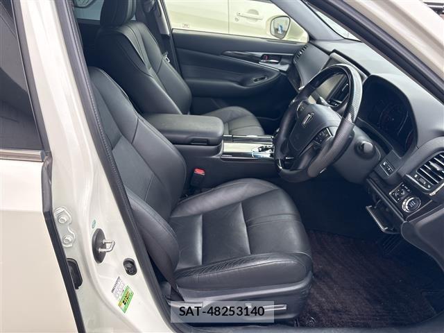 Toyota CROWN 2015 8680499-1
