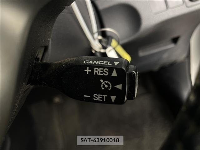 Toyota RACTIS 2013 8680713-18