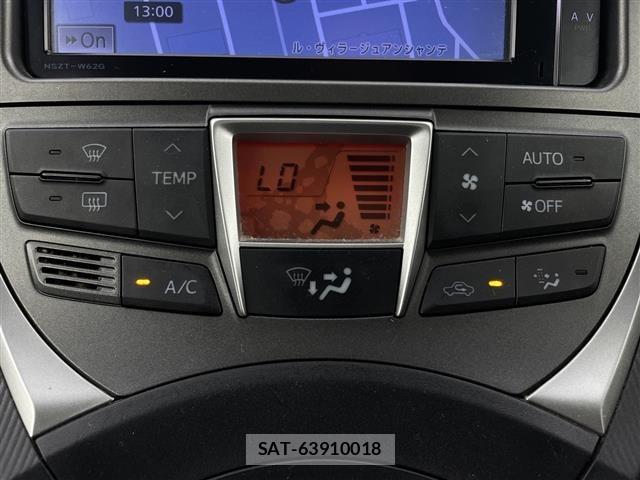 Toyota RACTIS 2013 8680713-19