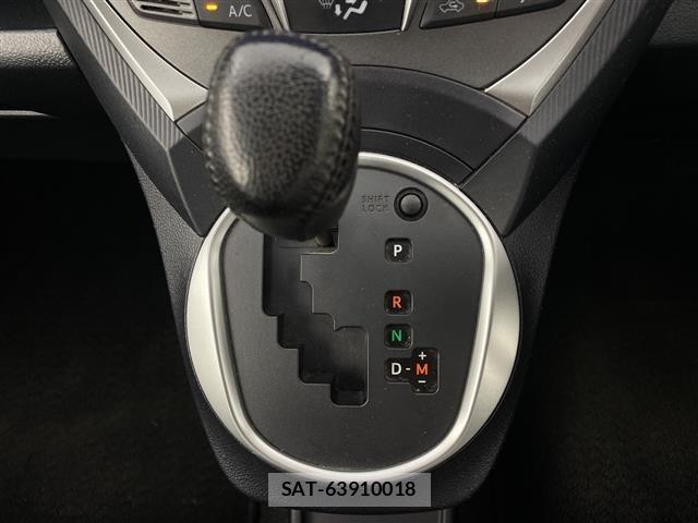 Toyota RACTIS 2013 8680713-8
