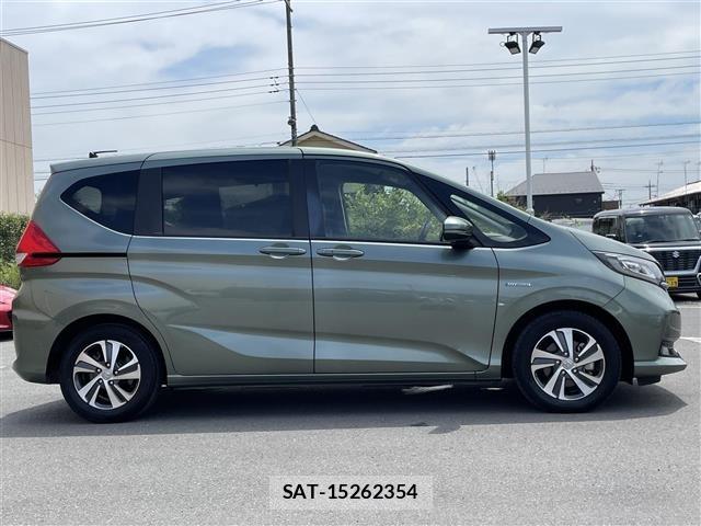 Honda FREED 2022 8684067-22