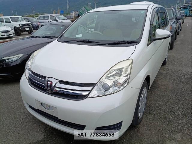 Toyota ISIS 2015 8777941-0