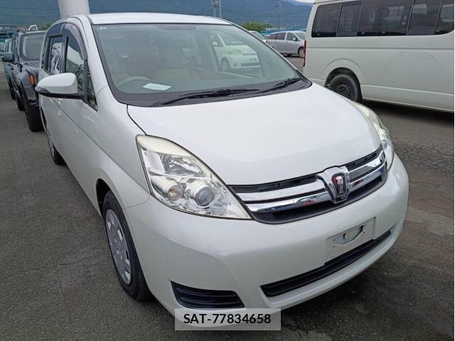 Toyota ISIS 2015 8777941-5