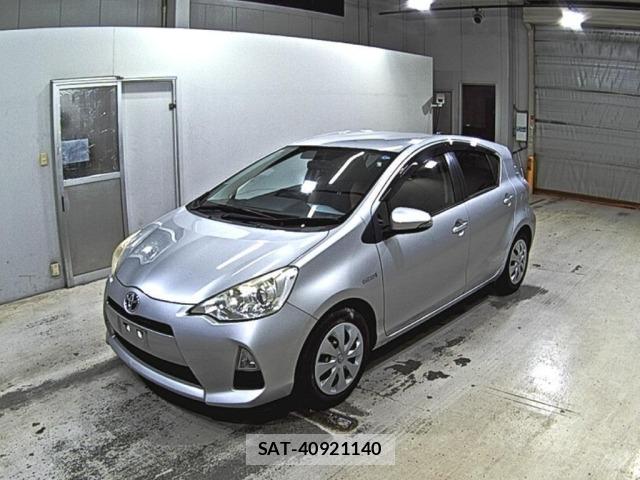 Toyota AQUA 2014 8705899-4