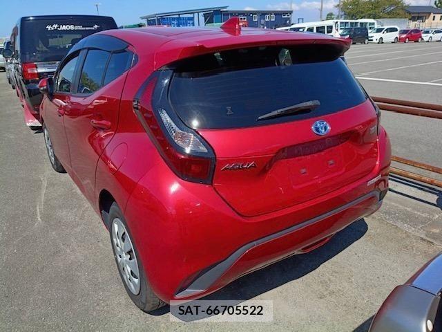 Toyota AQUA 2021 8682988-1